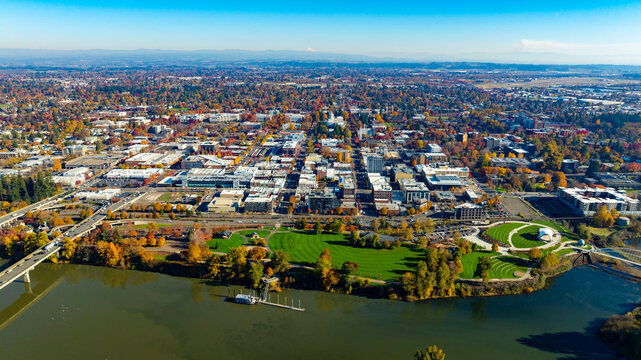 Fototapeta Downtown Salem Oregon in the Fall