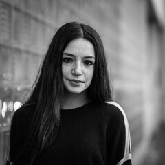 Outdoor portrait of a casual red haired 18 yo white girl, Brussels, Belgium