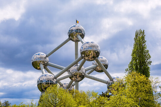 L' Atomium de Bruxelles  construit &agrave; l'occasion de l'Exposition universelle de 1958