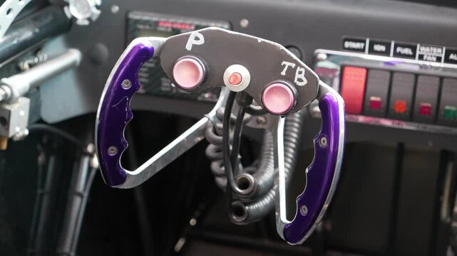 Steering wheel of high-speed drag race car