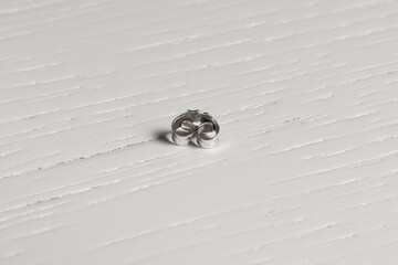 Earring clasp tension back made of 585 white gold.