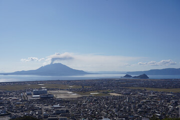 鹿児島県霧島市の城山公園から見る桜島