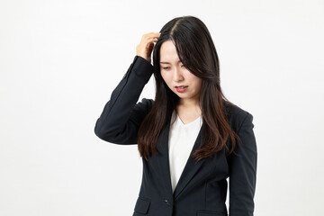 体調不良のアジア人女性01