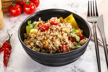 Dietary vegetarian quinoa with vegetables