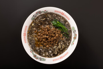 黒ごま担々麺