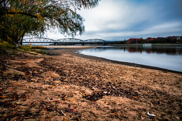 Naklejka premium brydż, rzeka, italia, firenze, gród, architektura, woda, europa, arno, podróż, firenze, punkt orientacyjny, most złotników, budowa, toskania, antyczny, tourismus, miasteczko, niebo, stary, włoch, śred