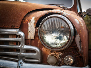 rusty old car
