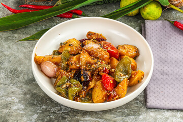 Potato with bell pepper and gravy