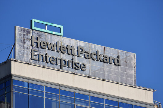 HP Hewlett Packard Enterprise office facade. WARSAW, POLAND - JANUARY 9, 2022