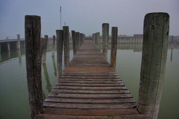 Obraz premium Bootssteg in Podersdorf am See