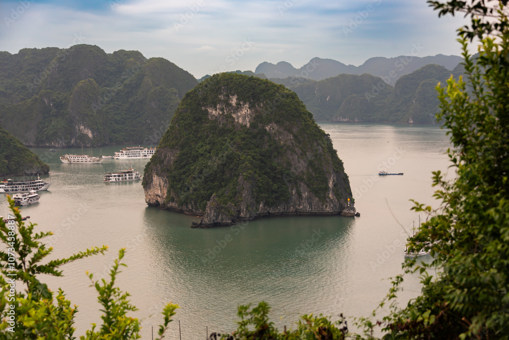 Wall mural Beautiful landscape of Ha Long bay in Vietnam with many islands and boats