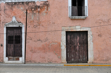 Colorful colonial style building door