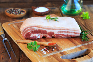 Bauchfleisch im Stück