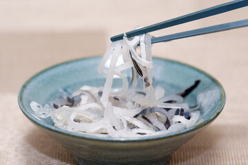 日本料理 ふぐの湯引き皮（てっぴ・ふぐ刺し）