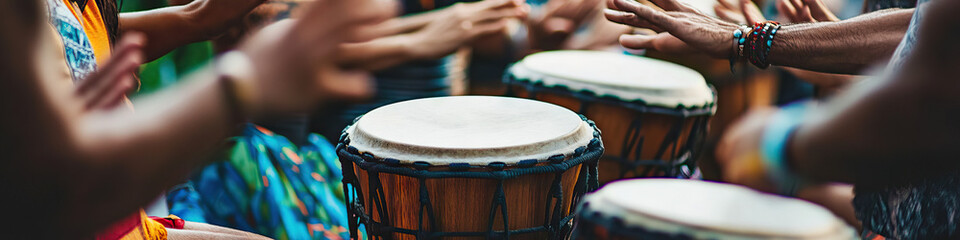 Obraz premium The Rhythm of Kinship: A drum circle with people from different backgrounds playing together in harmony.