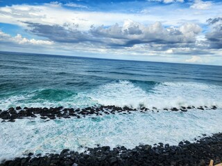 Ocean Spray Against the Coastal Defenses