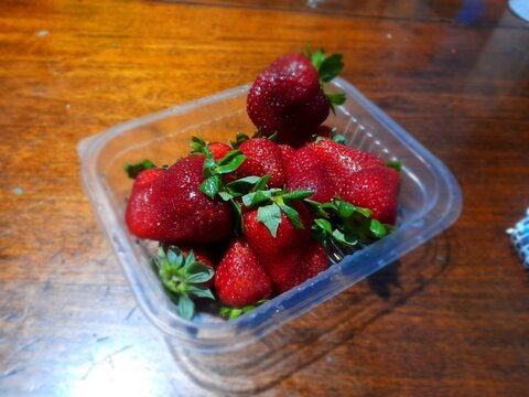 strawberries in a bowl