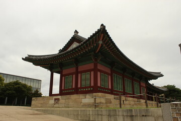 Construcción Coreana colorida.