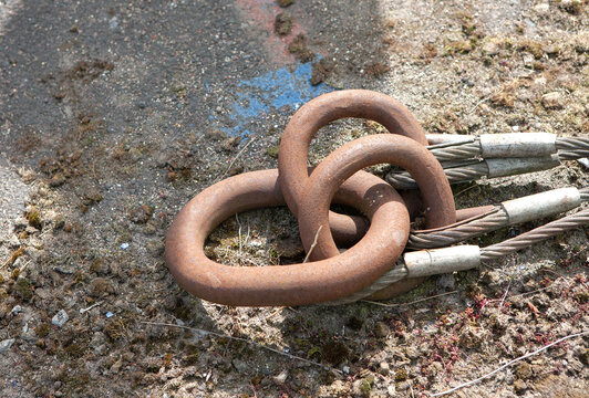 Mooring at old shipyard