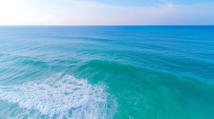 Obraz premium Explore the majestic ocean waves and tranquil shoreline in stunning seascape photography