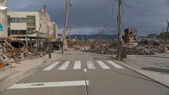 能登半島地震 崩壊した輪島の町並み