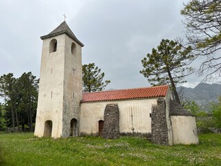 Naklejka premium Saint Peter's Church (Starigrad-Paklenica, Croatia) - St. Peterskirche (Starigrad-Paklenica, Kroatien) - Crkva Sv. Petra (Starigrad-Paklenica, Hrvatska)