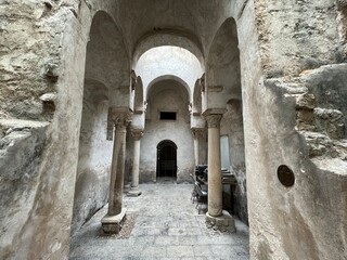 Pre-Romanesque Church of Saint Lawrence or St. Lawrence’s Church (Zadar, Croatia) - Sankt Laurentius Kirche (Zadar, Kroatien) - Predromanička crkva Svetog Lovre ili Crkva sv. Lovro (Zadar, Hrvatska)