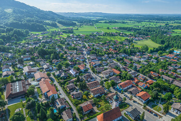 Der Heilkurort Bad Feilnbach im Chiemgau am oberbayerischen Alpenrand von oben