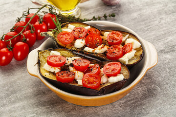 Baked eggplant with cheese and tomato