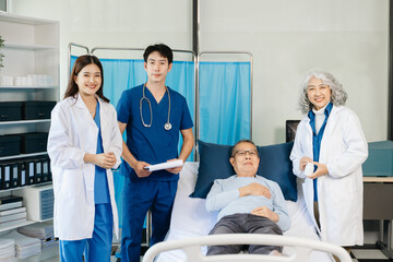 Obraz premium Compassionate healthcare with images of medical professionals providing attentive care