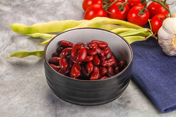 Canned red bean in the bowl