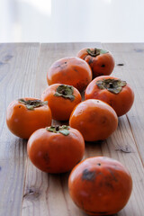 庭の木から収穫した柿