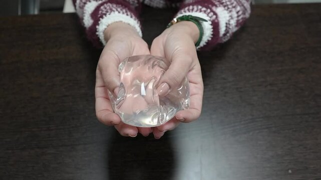 hands of aplastic surgeon