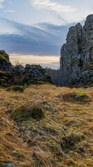 アイスランド　ゴールデンサークル　シンクヴェトリル　絶景　縦構図