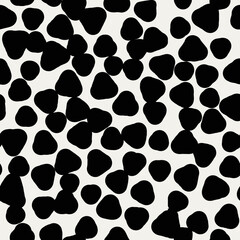 Hand drawn triangles pattern. Black and white geometric background. Seamless vector illustration. Doodle ornament made on a tablet