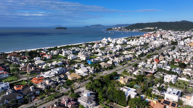 Jurere Internacional At Florianopolis In Santa Catarina Brazil. Beach Skyline. Nature Landscape. Summer Travel. Jurere Internacional At Florianopolis In Santa Catarina Brazil. Tropical Scenery.