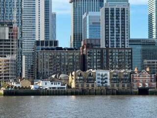 Obraz premium Canary Wharf, Lodon City View From Thames River 