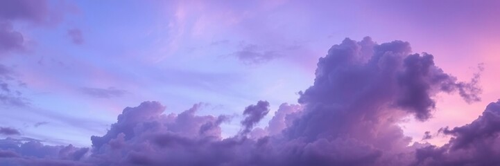 Obraz premium Atmospheric Purple and Blue Sky Cloud Background, soft focus, gentle breeze