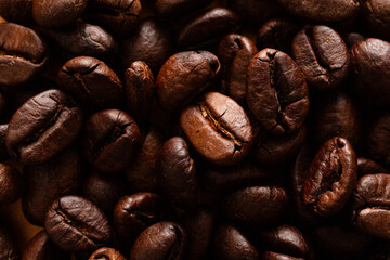 textura close up de granos de café tostado fresco mexicano con exelente aroma