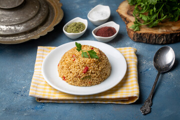 Bulgur pilaf with Siyez wheat and vegetables