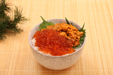 うにいくら丼