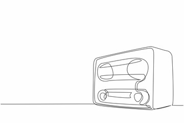 Single one line drawing a vintage or retro radio sits on table. The timeless appeal of radio. Connecting people and shape culture. Classic. World Radio Day. Continuous line design graphic illustration
