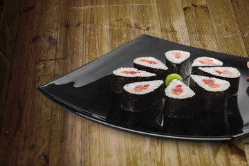 Sushi Platter: Fresh Restaurant Japanese cuisine