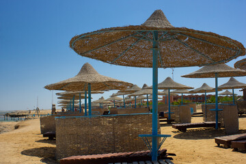 Plaża. Brzeg Morze Czerwone. Egipt.