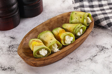 Zucchini roll with cream cheese