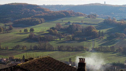 Paysages de campagne dans le Lot-et-Garonne, une matin&eacute;e hivernale
