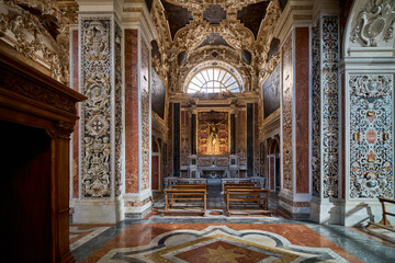 Obraz premium Side chapel of Chiesa del Gesù (Casa Professa, Saint Mary of Jesus), baroque and mannerist styled church in Palermo, Italy 
