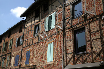 Façade de maison médiévale à Châtillon-sur-Chalaronne