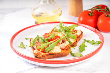 Tasty crunchy toasts pizza