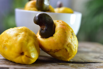 O caju é muitas vezes tido como o fruto do cajueiro (Anacardium occidentale) quando, na verdade, trata-se de um pseudofruto.